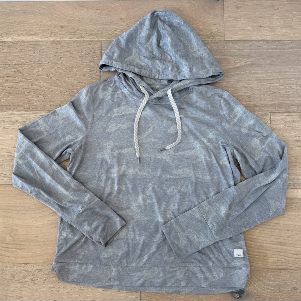 Vuori Women’s Halo Essential Hoodie Gray Camo Size XS